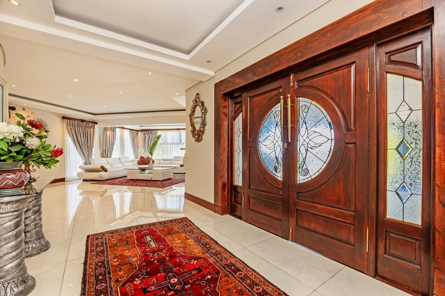 8 Bedroom Property for Sale in Baronetcy Estate Western Cape